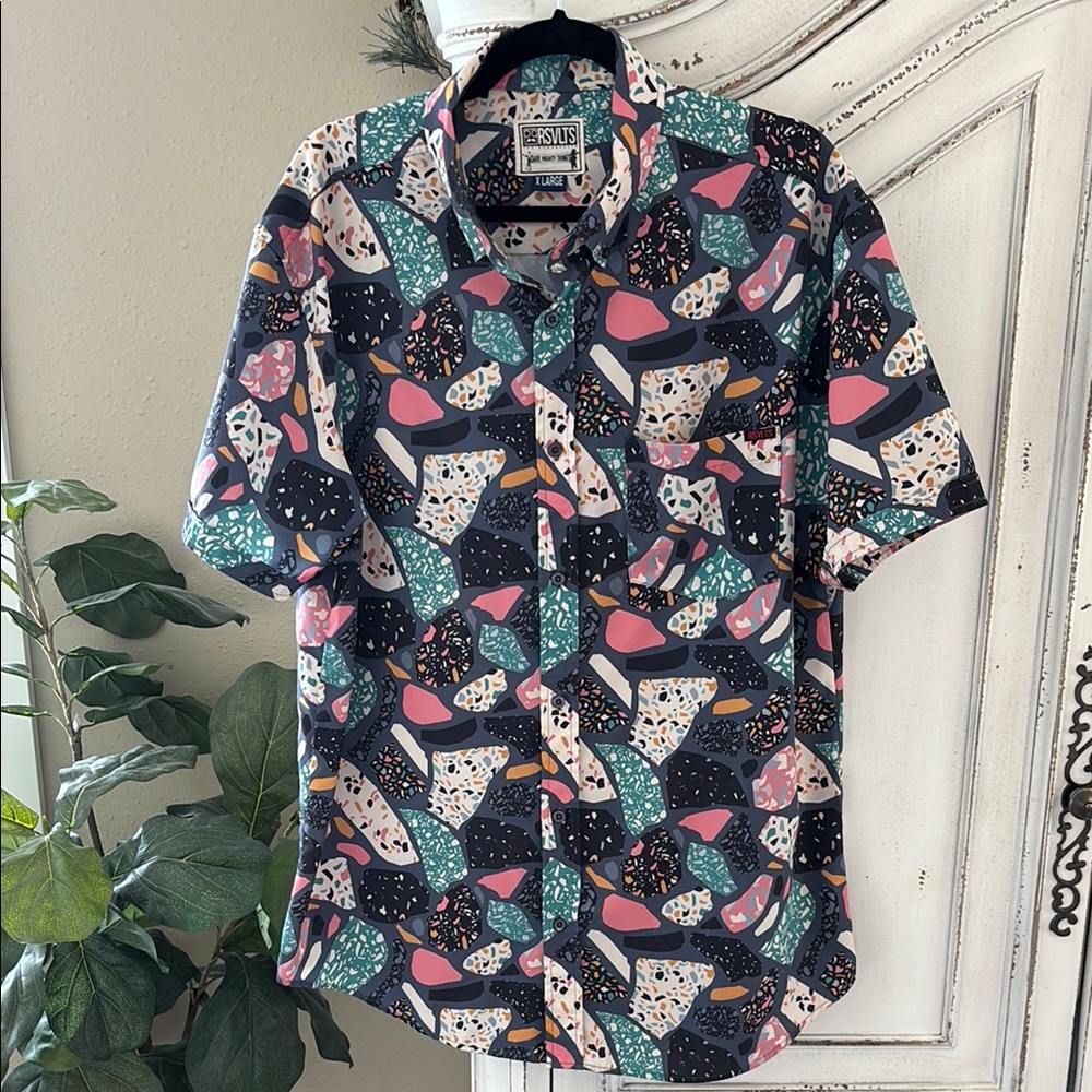 Roosevelt’s RSVLTS Short Sleeve Button Up Mens Sz. XL Multicolor Geometric Print - Picture 1 of 8